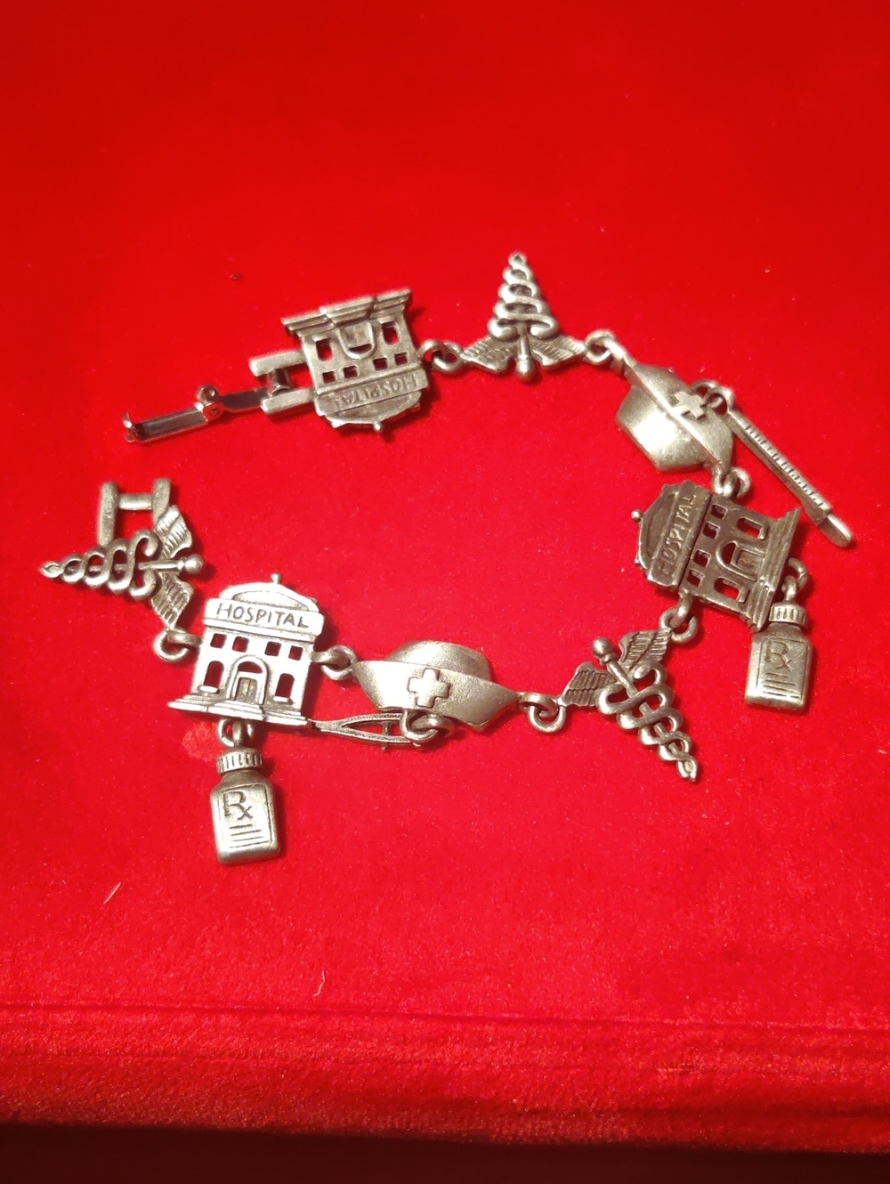 $35 Coming Up🎈"JJ" Jonette Silver Pewter NURSE Symbols 7 1/4" Bracelet...Sale🎈